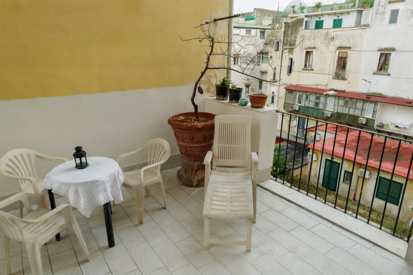 La Casa Di Nonna Teresa Bed & Breakfast Napoli Eksteriør bilde